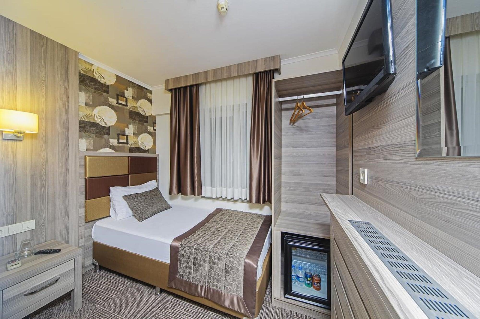 Pera Arya Hotel อิสตันบูล ภายนอก รูปภาพ