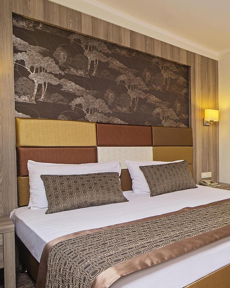 Pera Arya Hotel อิสตันบูล ภายนอก รูปภาพ